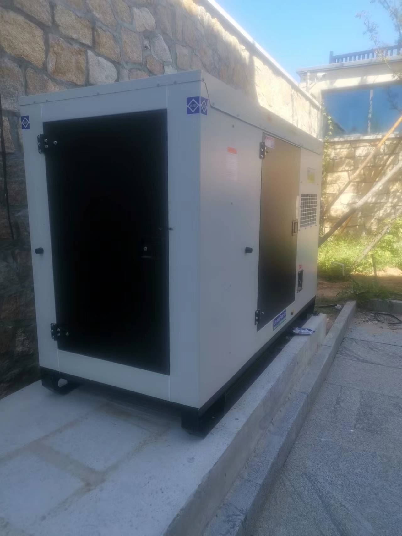 威海市威登小镇20KW静音箱发电机组